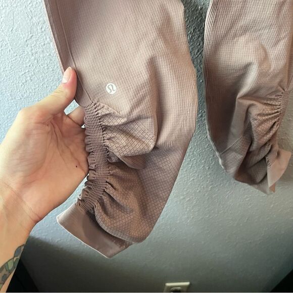 Lululemon In The Flow Crop 19” Mauve Pink - Picture 2 of 5